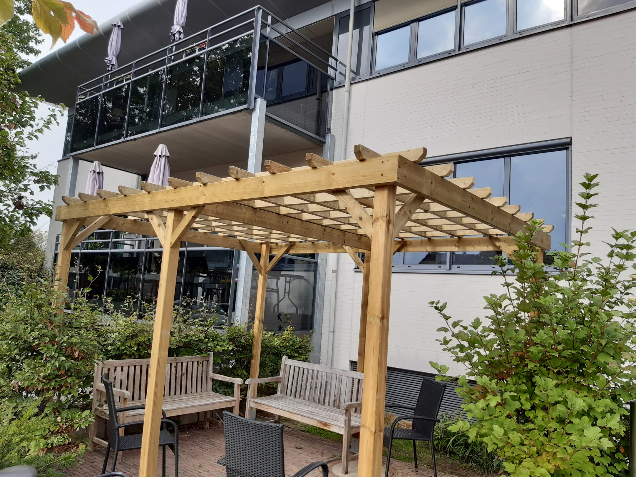 Overkapping van steigerhout