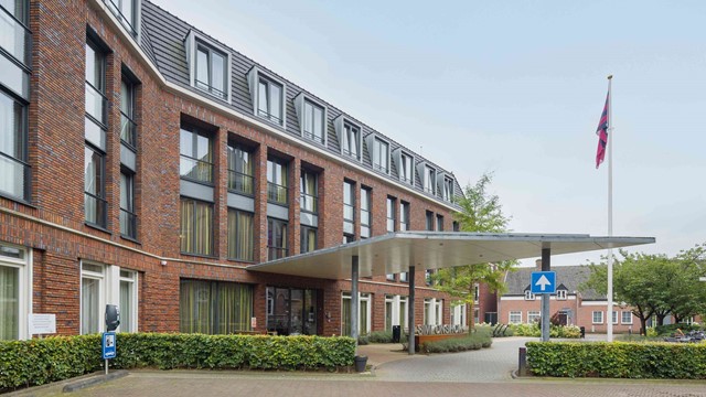 De hoofdingang van Simeonshof