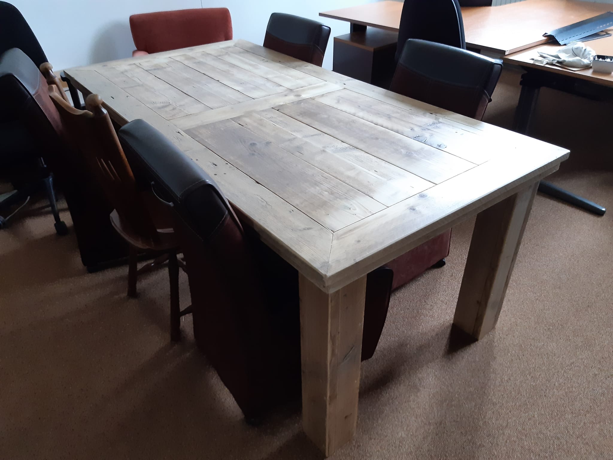 Eettafel van steigerhout