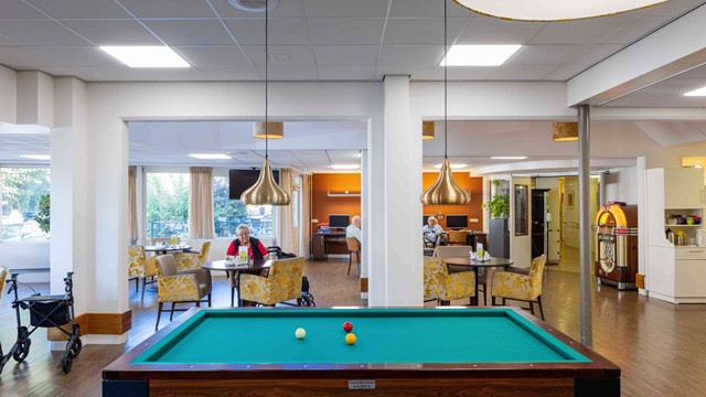 De gezelschapsruimte